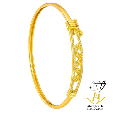 Stunning Gold-Plated Bangle